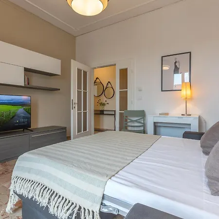 Il Castello Dazzling アパート *