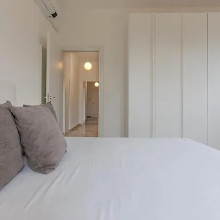 アパート Il Castello Dazzling フェラーラ