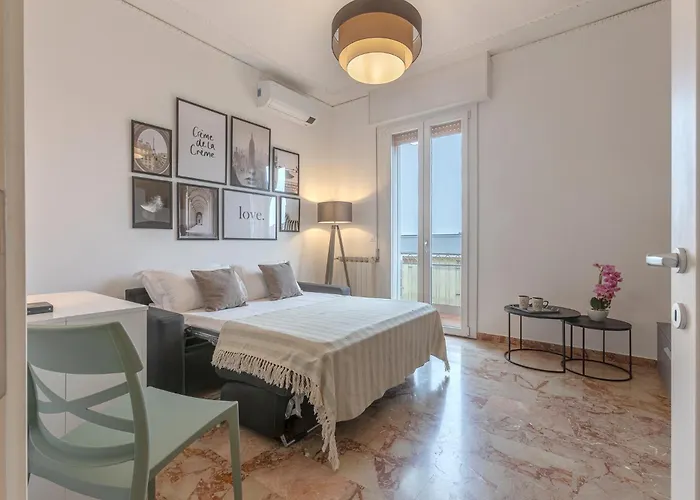 아파트 Guesthost - Il Castello Dazzling 페라라