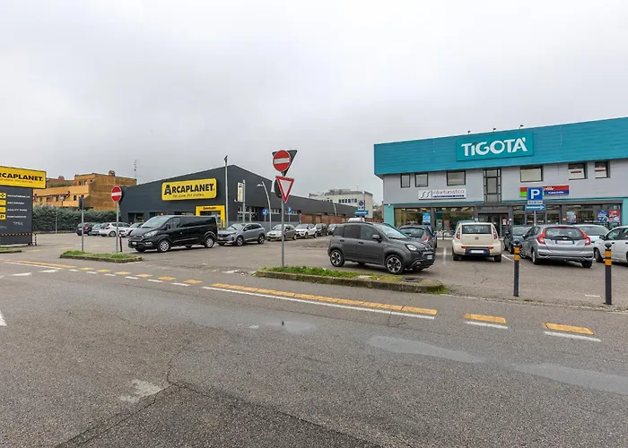 Guesthost - Il Castello Dazzling Феррара