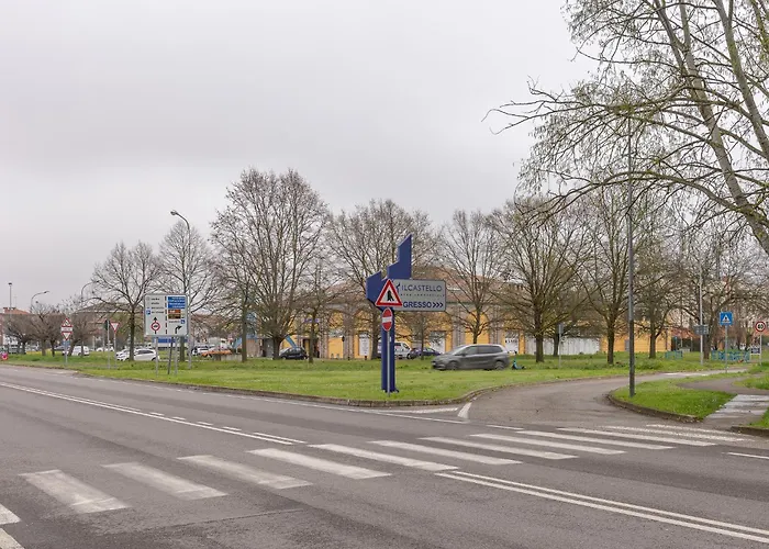 Guesthost - Il Castello Dazzling 아파트 *